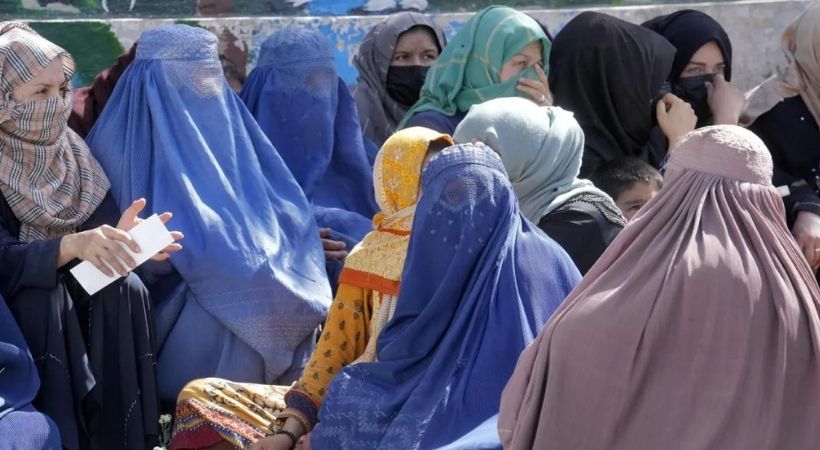 taliban orders women TV anchors should cover their faces in afgan
