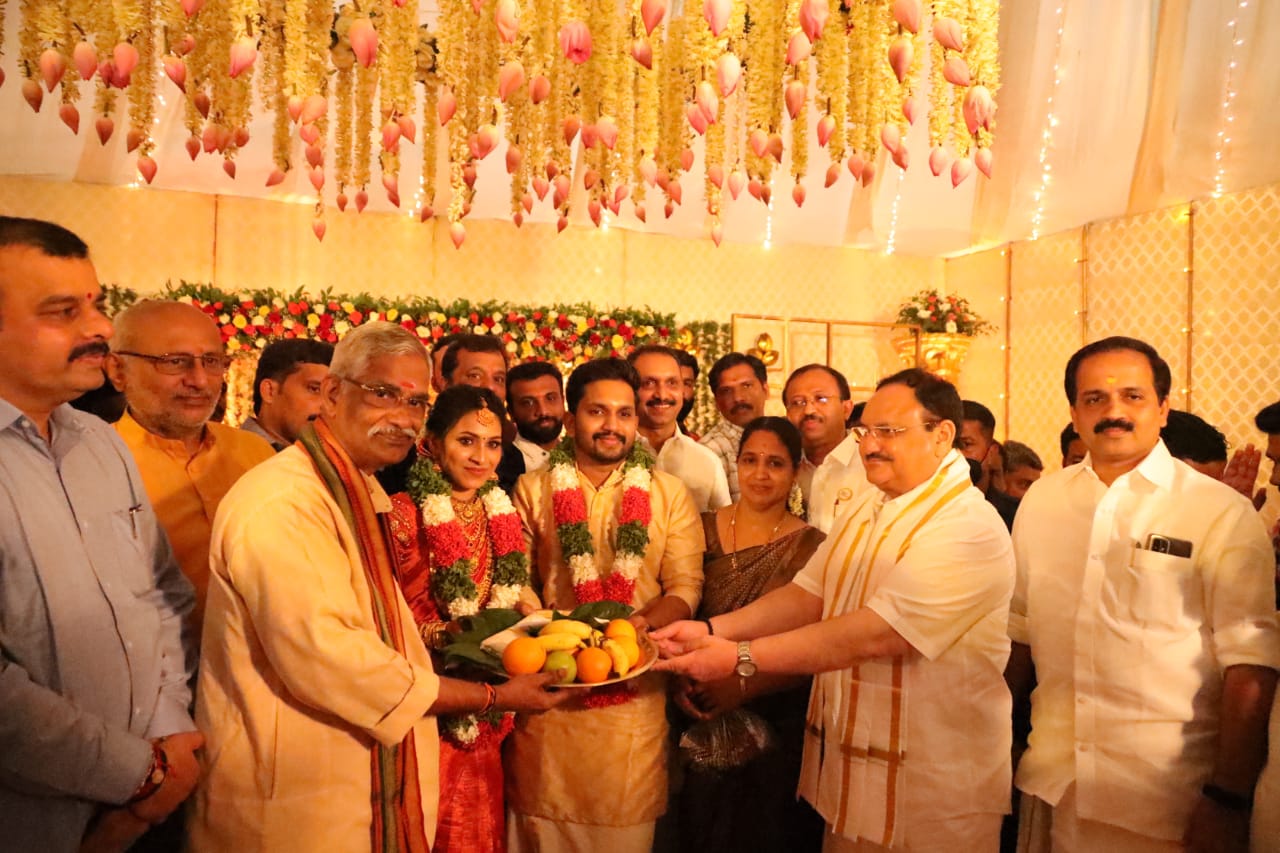 mammooty takes part in k surendran son marriage