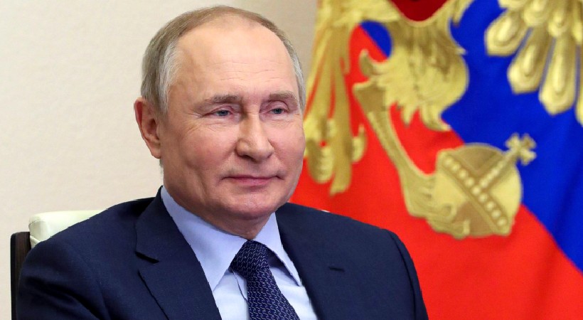 vladimir putin go for cancer treatment