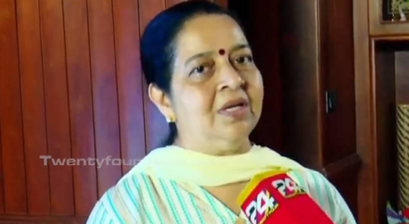 uma thomas enters second day campaigning
