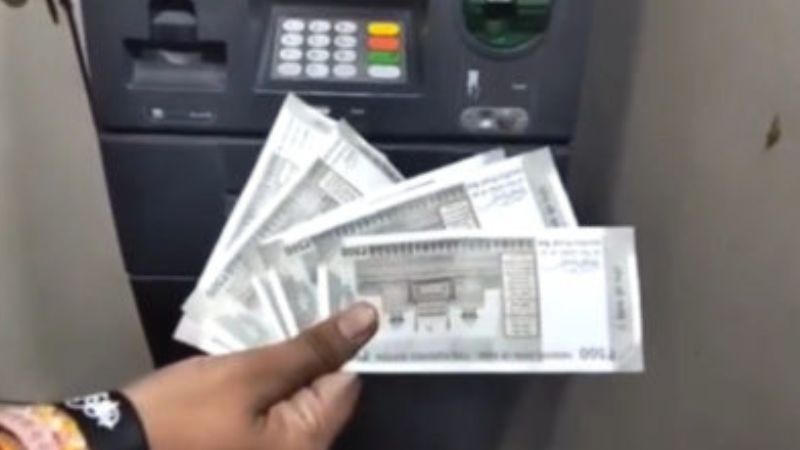 nagpur atm gives 2500 rupees instead of 500