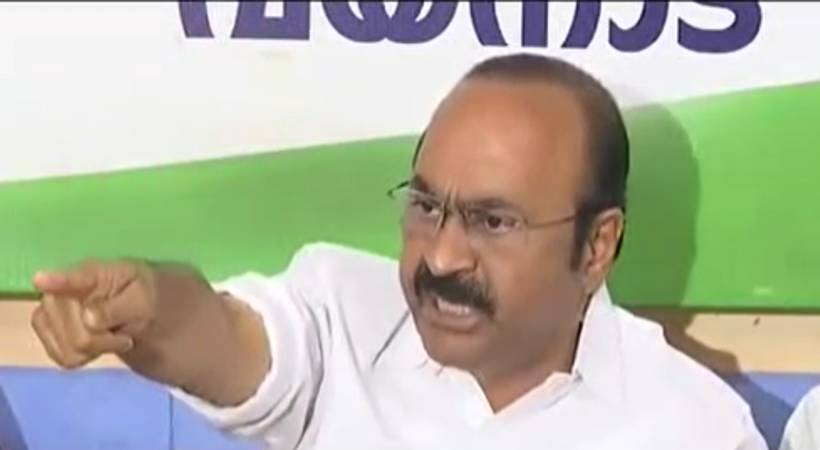 VD Satheesan shouted at the media persons