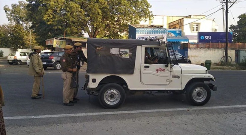 Jodhpur Police Takes Man's Body To Hospital In Garbage Van