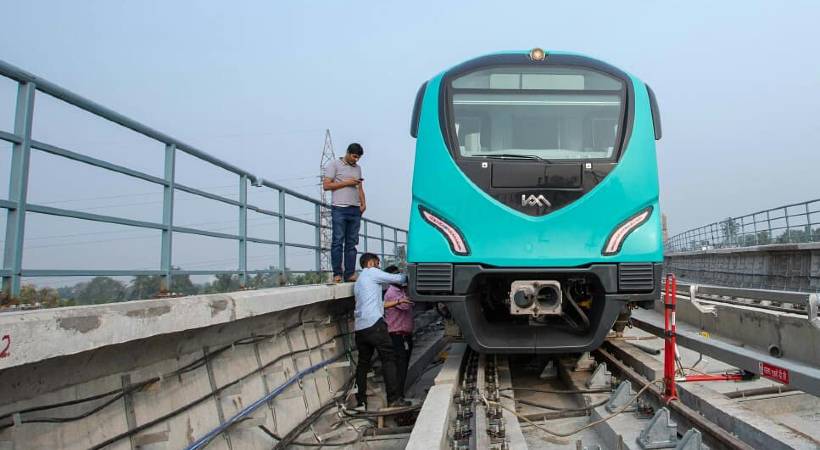 kochi metro petta sn junction final inspection