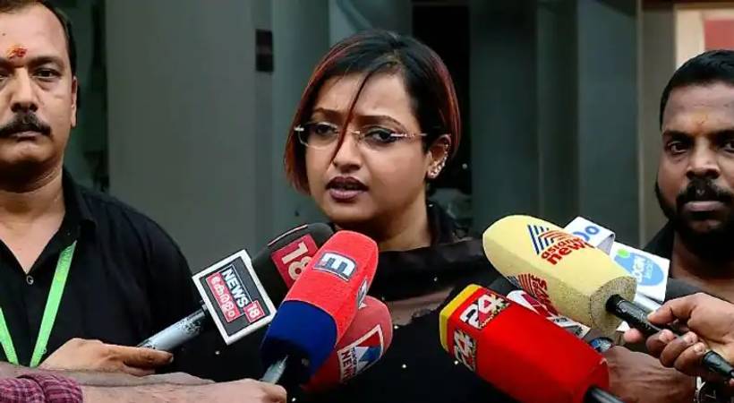swapna suresh allegation nia customs probe