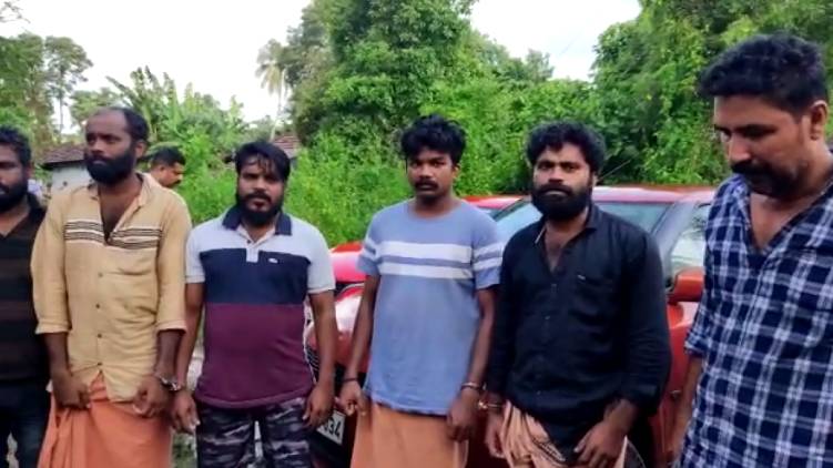 13-member gang of highway robberies has been arrested