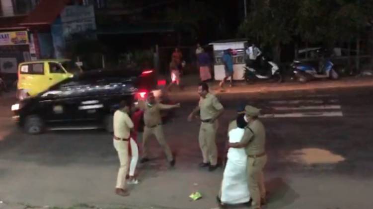 Black flag against Chief Minister in Thrissur