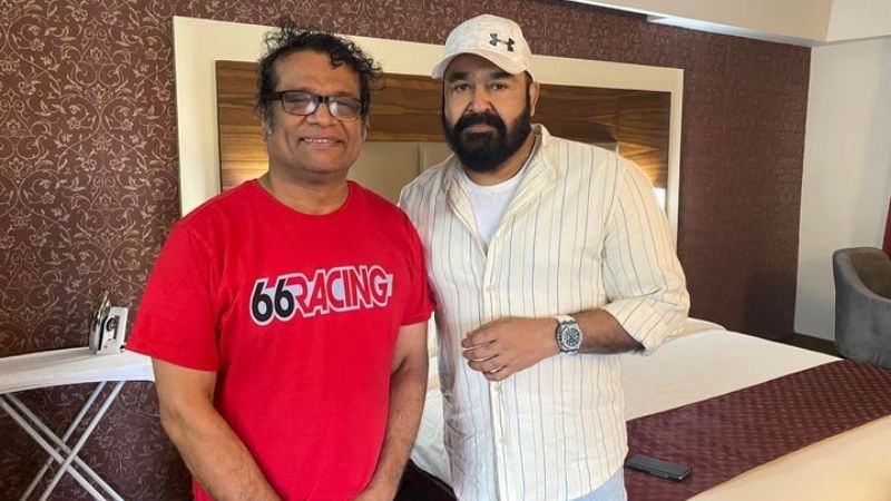 hareesh peradi facebook post about mohanlal