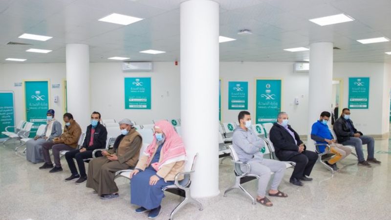 74 medical institutions shut down saudi arabia for violating covid protocols