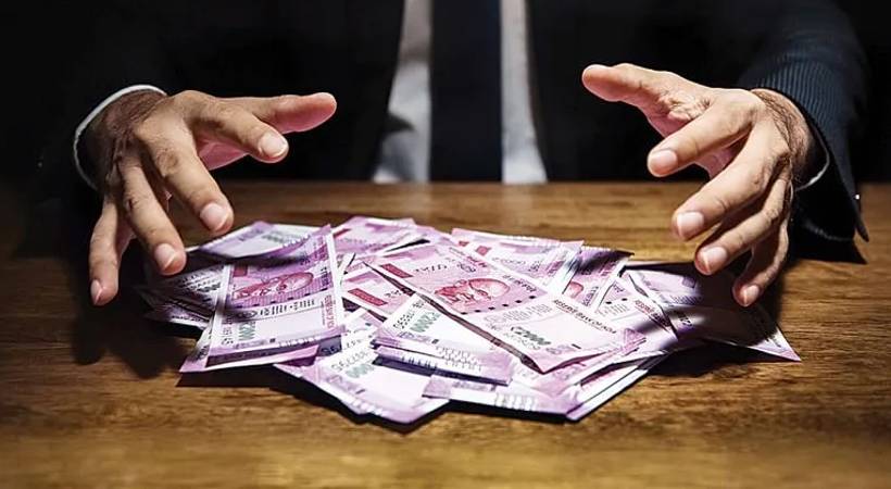 four mistakes you do in money saving
