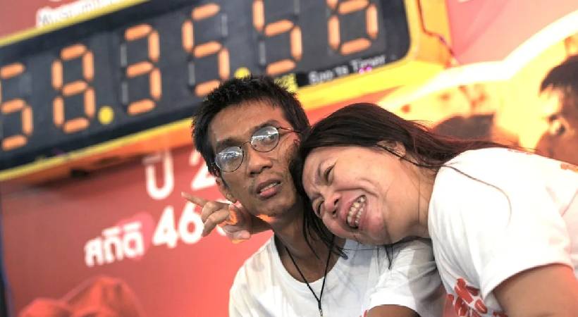 guinnuess world record on kissing