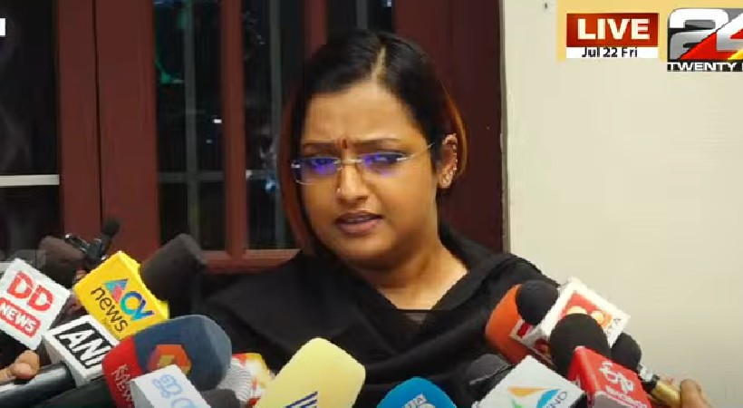 swapna suresh against kt jaleel