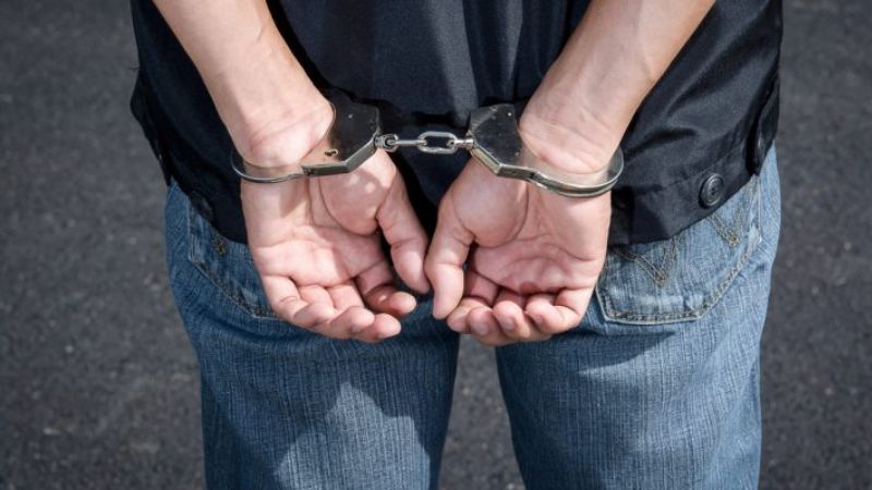 man arrested duping women after pretending to be an airline pilot