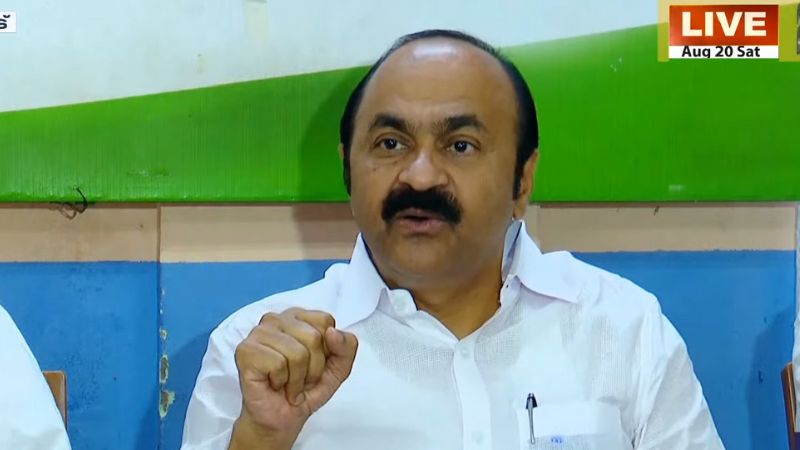 vd satheesan against pinarayi vijayan and police