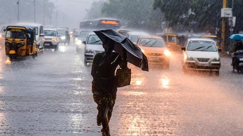red alert for three districts in tamil nadu