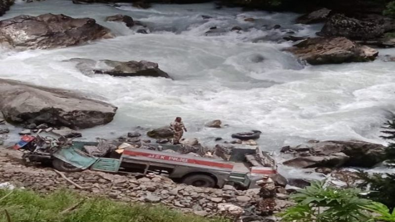 6 itbp jawans killed in bus accident jammu and kashmir