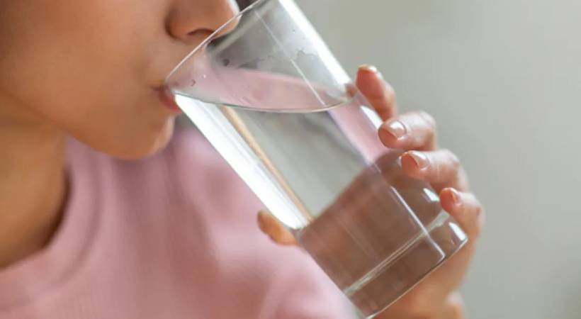 drinking water helps lose weight