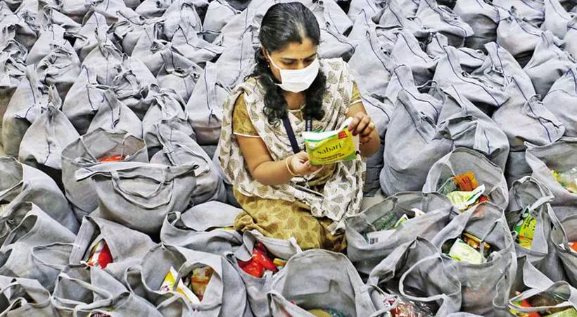 kerala onam kit distribution begins today