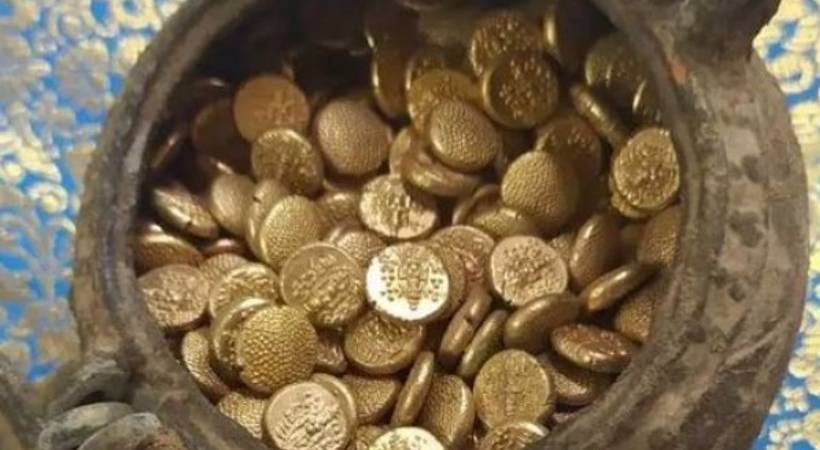 malappuram gold coin in pot scam