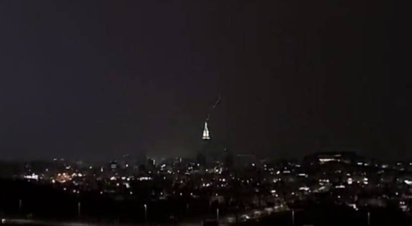 mecca lightning video goes viral