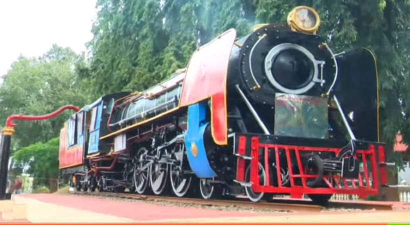 old meter gauge train in palakkad