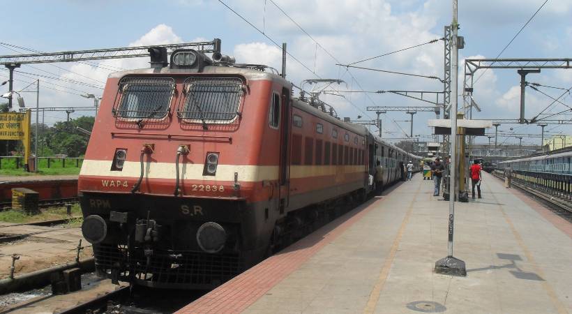Passenger hanged on Sabari Express