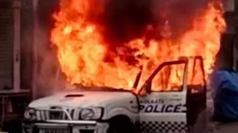 police jeep set fired during bjp protest in kolkata