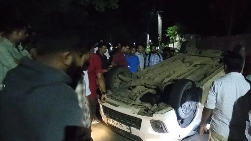 seven injured in a car accident koduvally