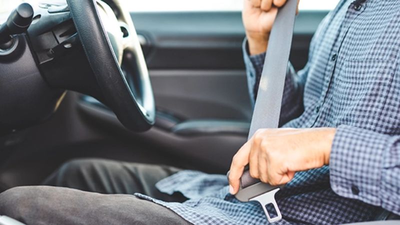 kerala police about wearing seat belt while driving
