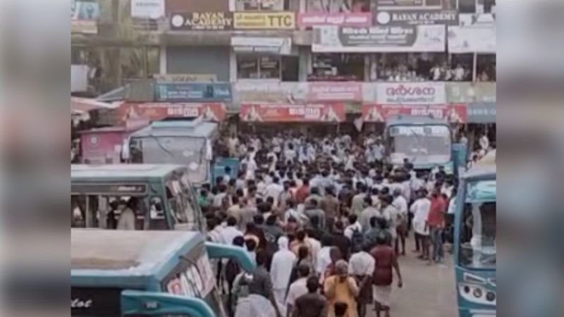 Students clashed in kondotty bus stand