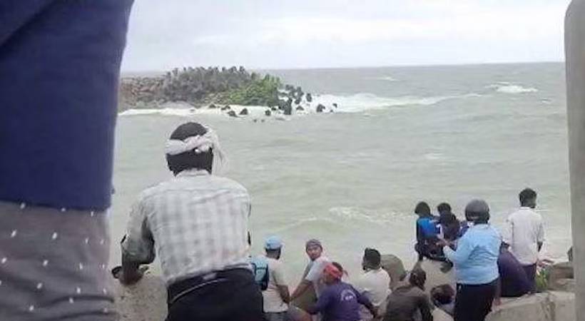 Muthalappuzha Boat accident, Rescue operations