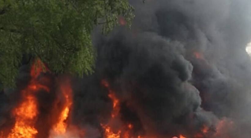 hyderabad fire in e bike showroom