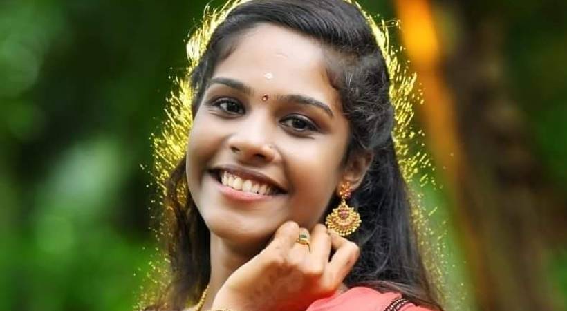 kollam girl found dead