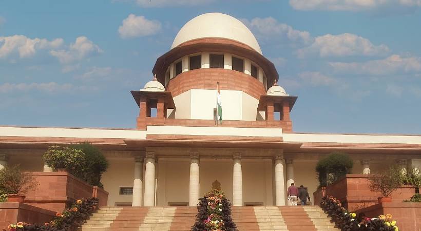 Man must earn even by physical labour to give maintenance to wife kids says sc