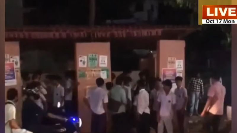policeman beaten up students malappuram