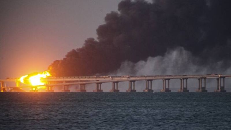 russia's kerch bridge attacked by ukraine