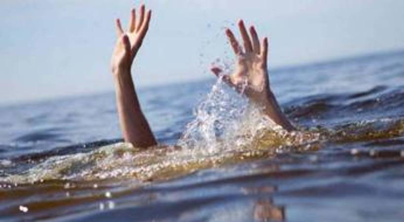 boat capsized young man missing Kadinamkulam