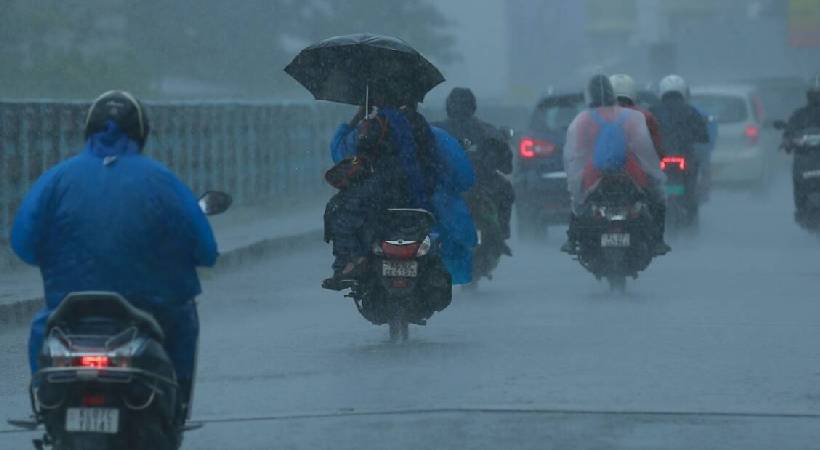 chances of heavy rain for 5 days
