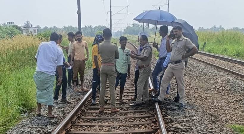 Two migrant workers died hit by train