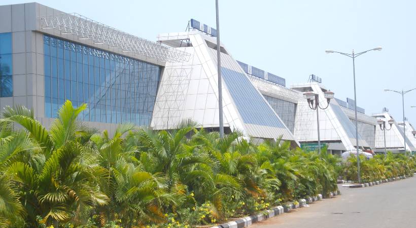 Gold smugglers arrested at Karipur airport