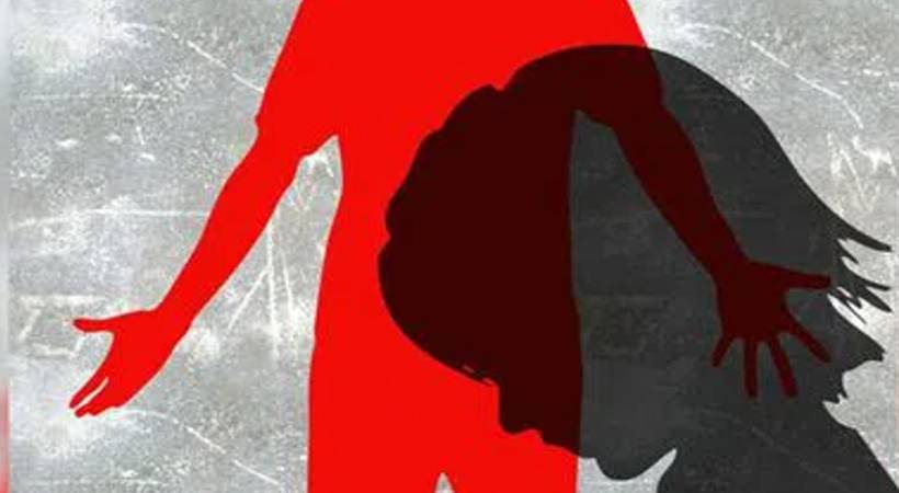 19 year old man arrested for molesting minor girl