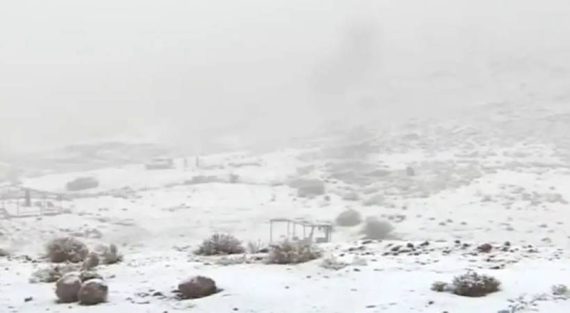 Heavy snowfall in Hail Saudi Arabia