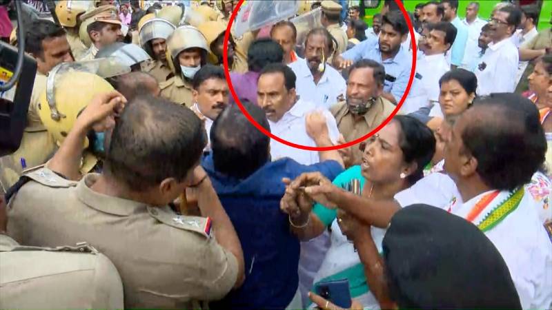 UDF threw eggs thiruvananthapuram corporation