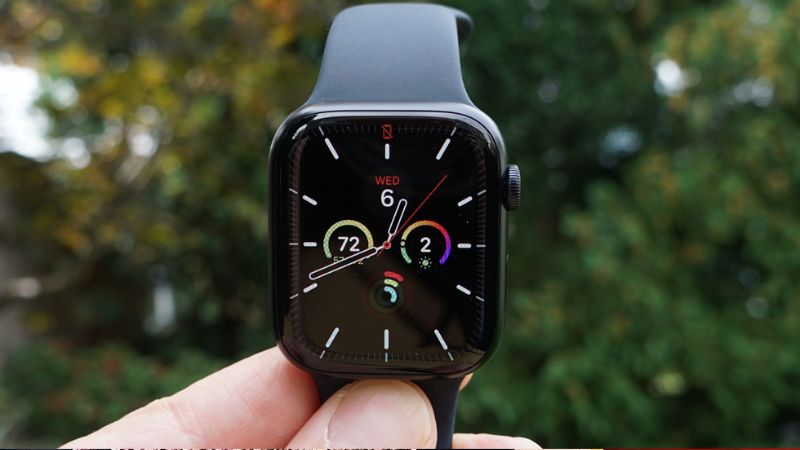 Apple Watch saves 17 years old boy's life after an accident