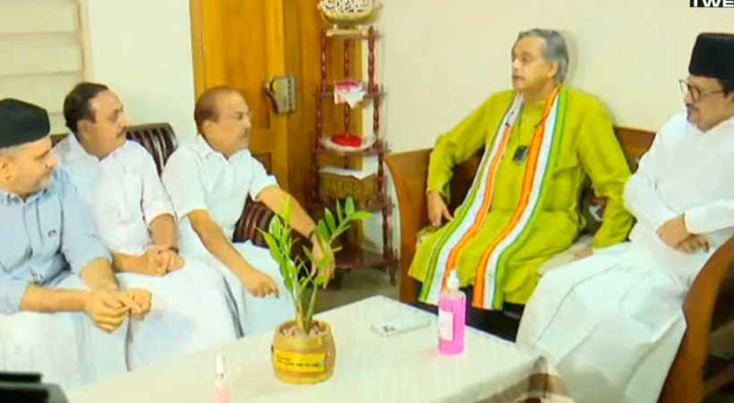 ശശി തരൂര് പാണക്കാട്ട്; സാദിഖലി ശിഹാബ് തങ്ങളുമായി കൂടിക്കാഴ്ച, രാഷ്ട്രീയ വിഷയങ്ങള് ചര്ച്ച ചെയ്യുമെന്ന് കുഞ്ഞാലിക്കുട്ടി ശശി തരൂര് പാണക്കാട്ട്; സാദിഖലി ശിഹാബ് തങ്ങളുമായി കൂടിക്കാഴ്ച, രാഷ്ട്രീയ വിഷയങ്ങള് ചര്ച്ച ചെയ്യുമെന്ന് കുഞ്ഞാലിക്കുട്ടി