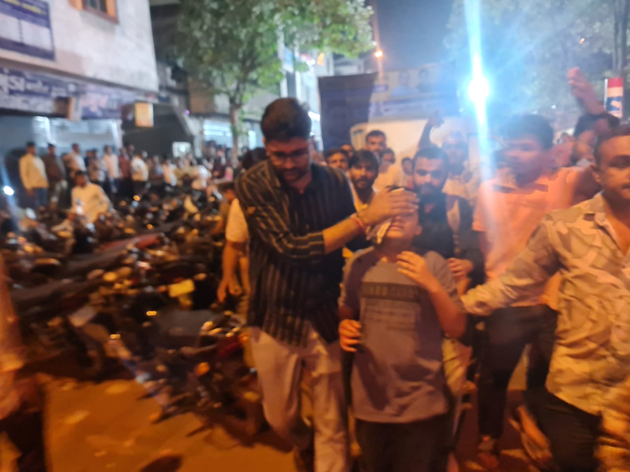 attack against aap rally at surat