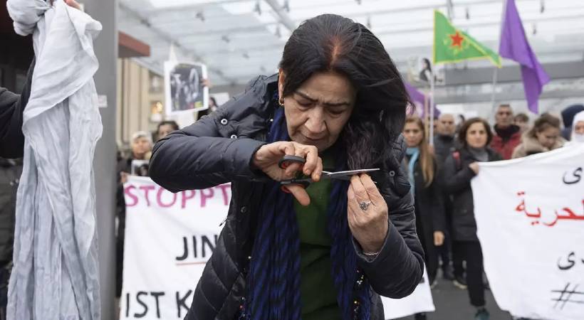 hijab protest iran reveals death number