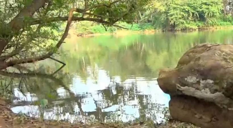 natives against meenachil river widening