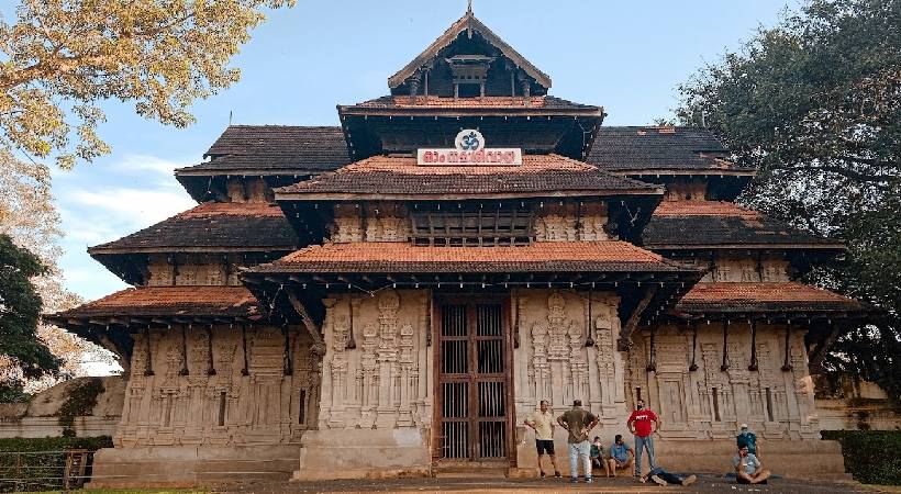 thekke gopura nada protection