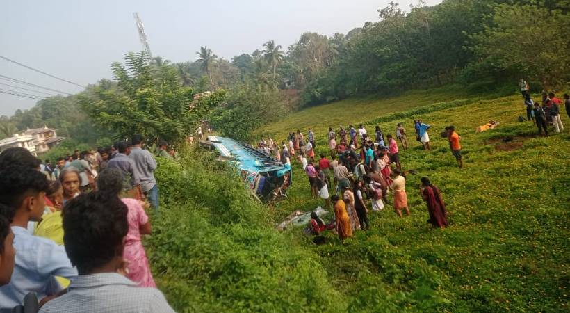 thrissur private bus accident